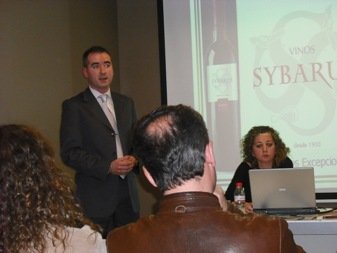 sybarus En la foto Hervé Gómez, de Bodegas Torroja