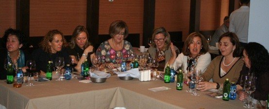 algunas asistentes a la comida en Damasqueros