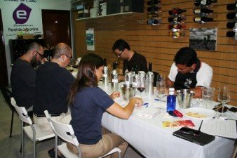 una de las sesiones de cata una de las sesiones de cata - copia (2)